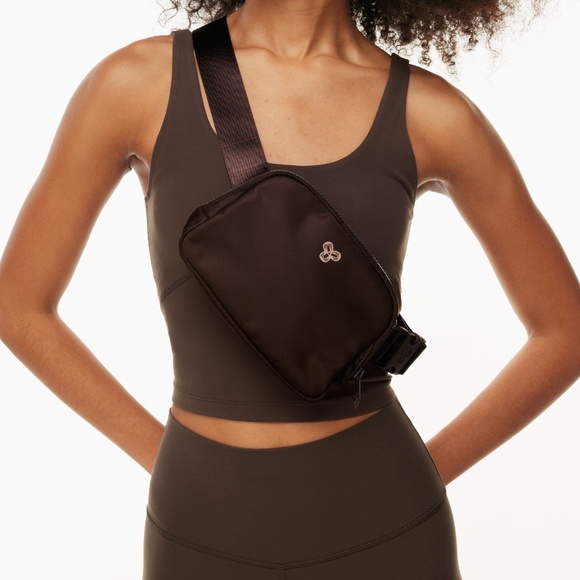Aritzia TnAction Rich Mocha Brown On-the-way Exposed Bag - Picture 1 of 8